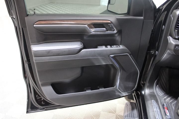 Used 2024 Chevrolet Silverado 1500 RST w/ Z71 Off-Road Package AWD/4WD image 17