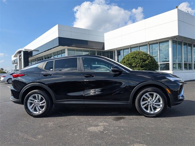 New 2025 Buick Envista Preferred w/ Convenience I Package image 2