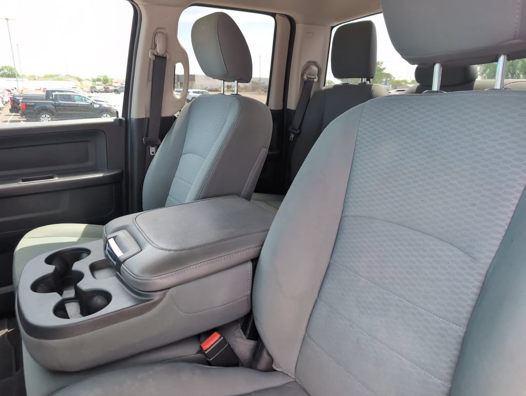 Used 2018 RAM 1500 Express w/ Black Ram 1500 Express Group AWD/4WD image 13