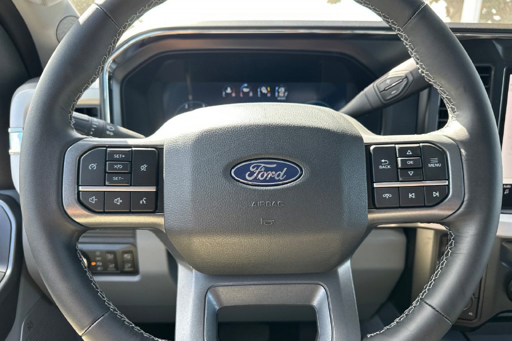 New 2027 Ford F250 XLT w/ XLT Premium Package AWD/4WD image 23