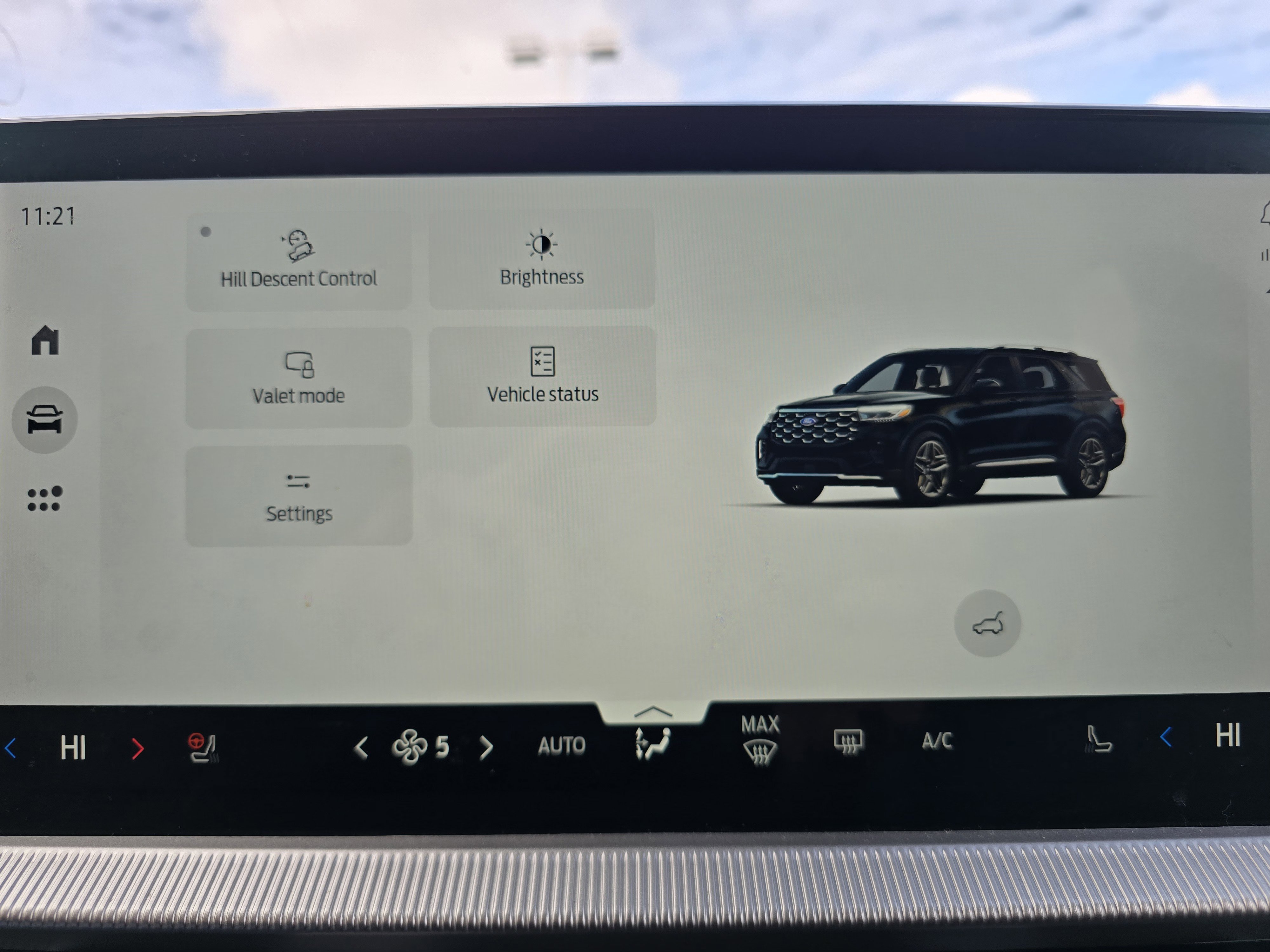 Used 2025 Ford Explorer ST-Line w/ ST-Line Street Pack image 29