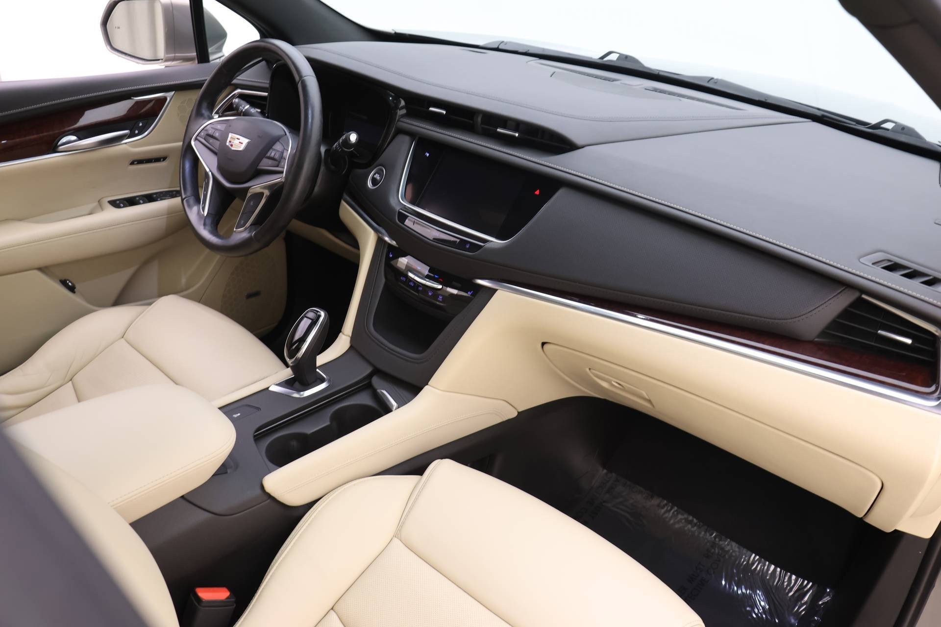 Used 2019 Cadillac XT5 Luxury image 21