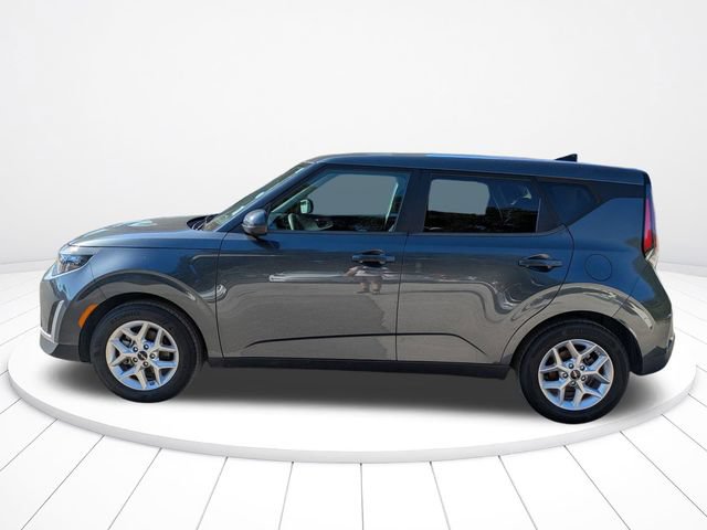 Used 2024 Kia Soul LX w/ Option Group 015 FWD image 7