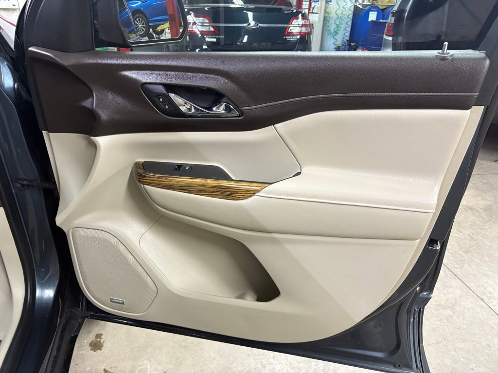 Used 2019 GMC Acadia Denali w/ Technology Package image 17