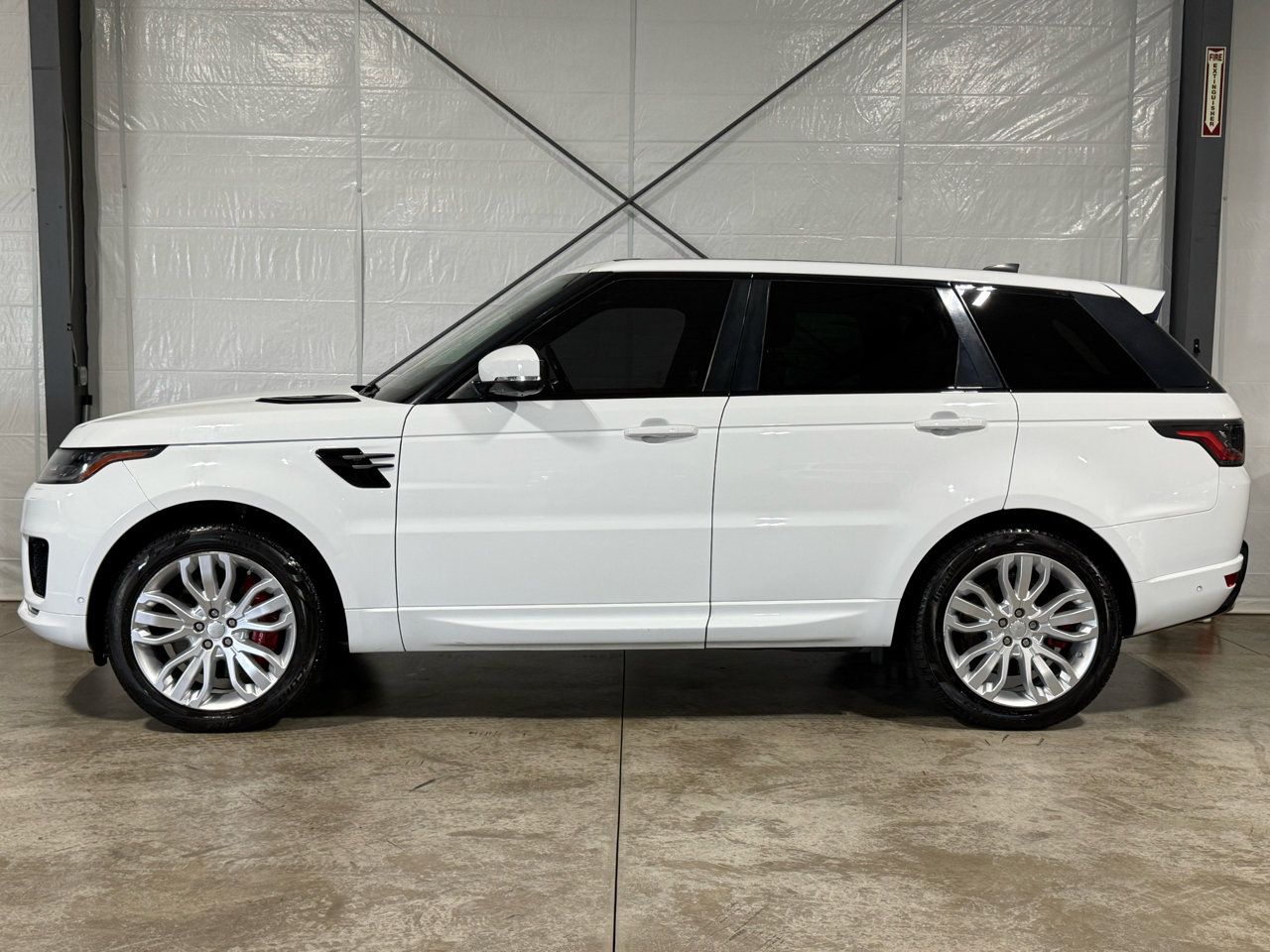 Used 2018 Land Rover Range Rover Sport Supercharged image 2