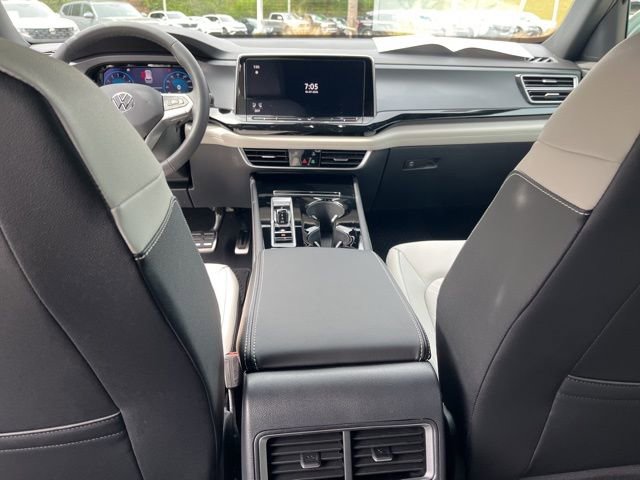 New 2026 Volkswagen Atlas Cross Sport SEL Premium R-Line image 17