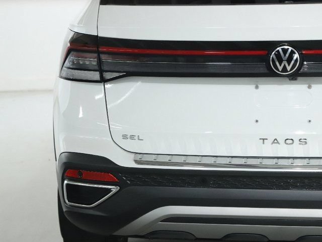 Certified 2025 Volkswagen Taos SEL AWD/4WD image 45