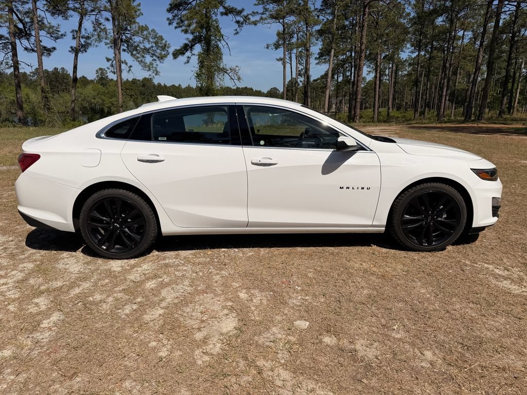 Used 2024 Chevrolet Malibu LT w/ Sport Edition FWD image 6