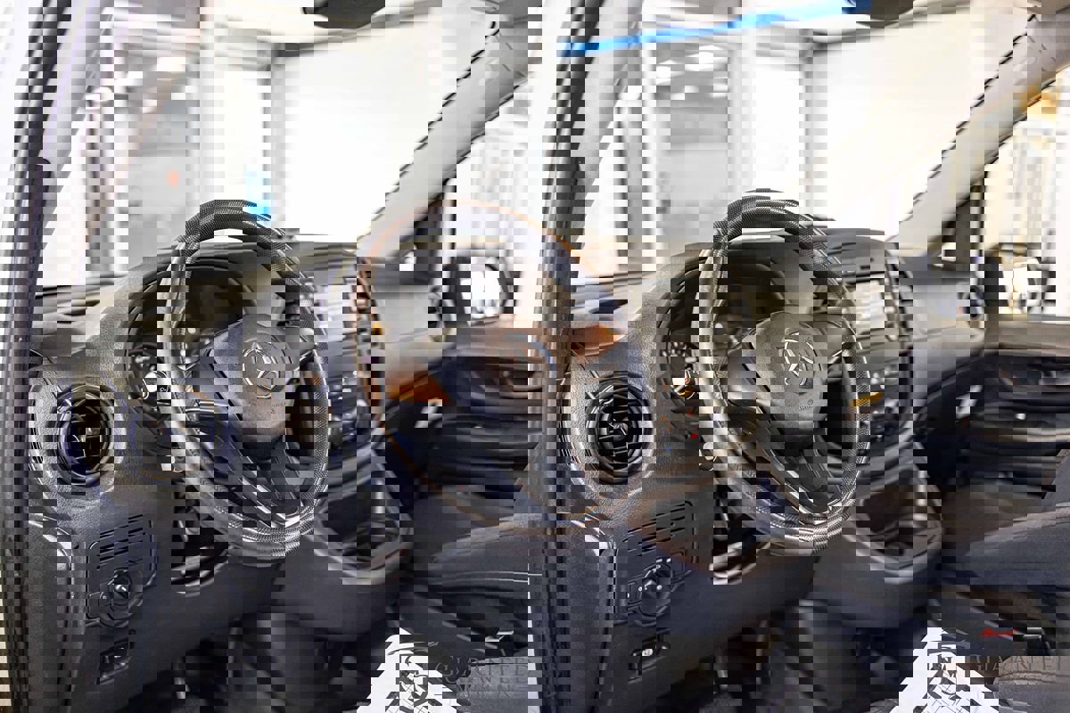 Used 2019 Mercedes-Benz Metris image 18