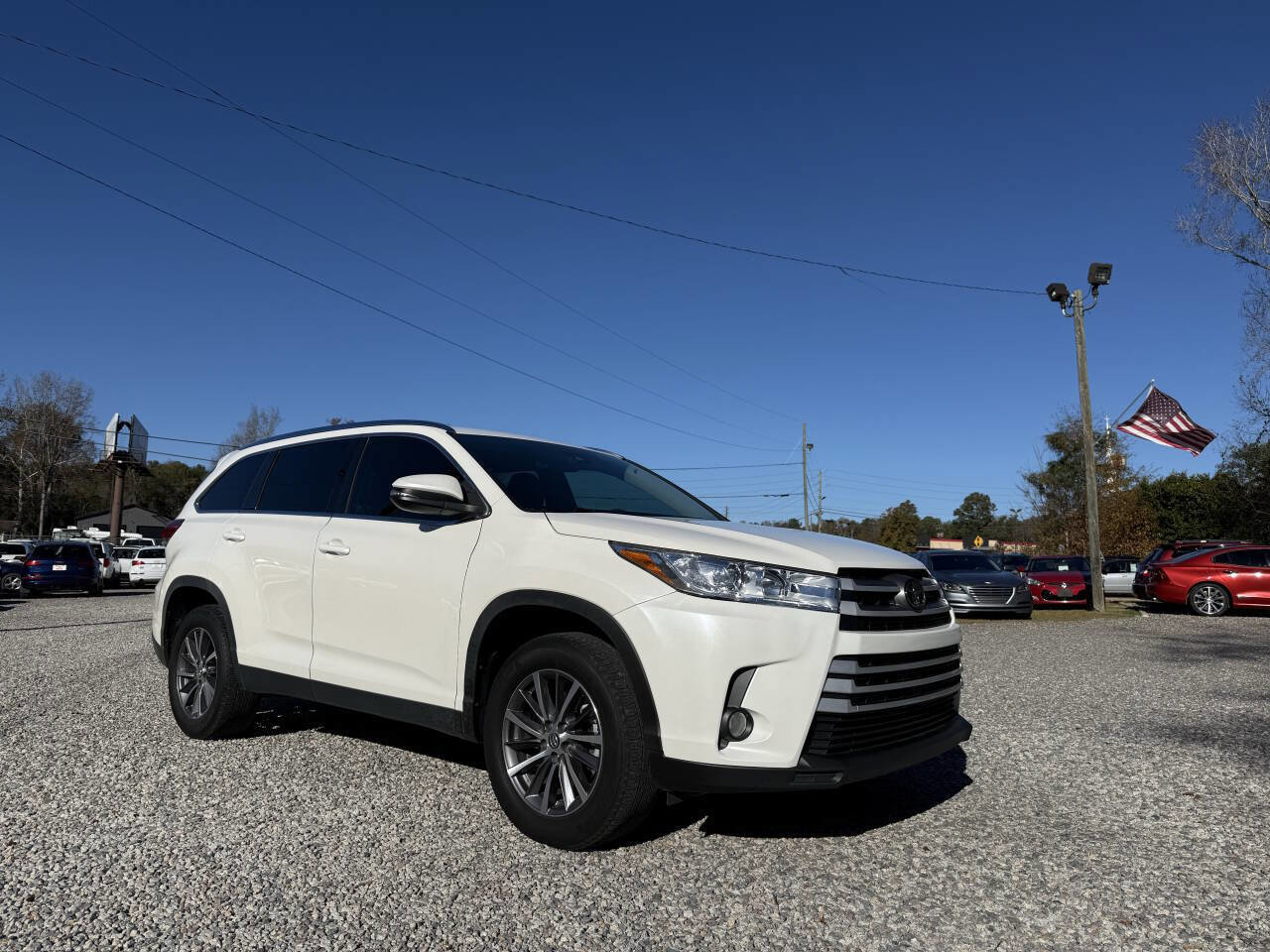 Used 2019 Toyota Highlander SE image 4