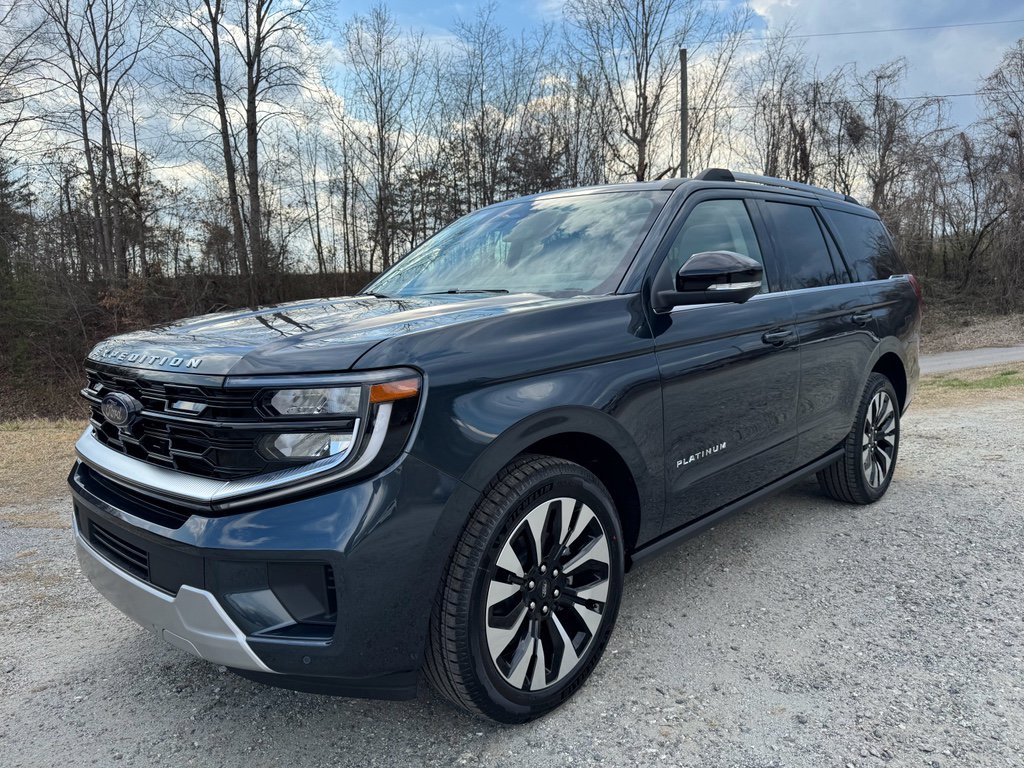 New 2026 Ford Expedition Platinum w/ Driver's Package AWD/4WD image 3