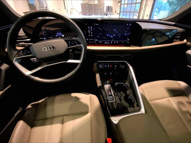 Certified 2025 Audi Q5 Premium w/ Convenience Package AWD/4WD image 12