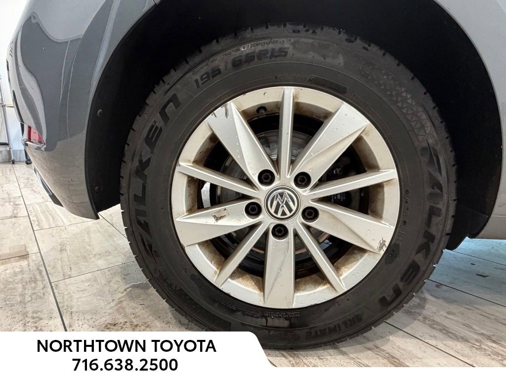Used 2019 Volkswagen Golf 4-Door FWD image 8