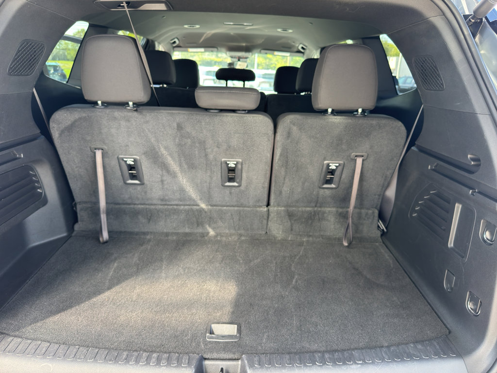 Used 2025 GMC Acadia Elevation image 28