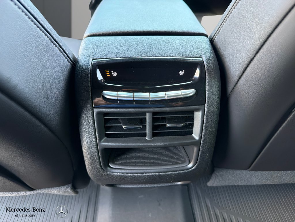 Used 2021 Cadillac XT5 Premium Luxury w/ LPO, Floor Liner Package FWD image 17