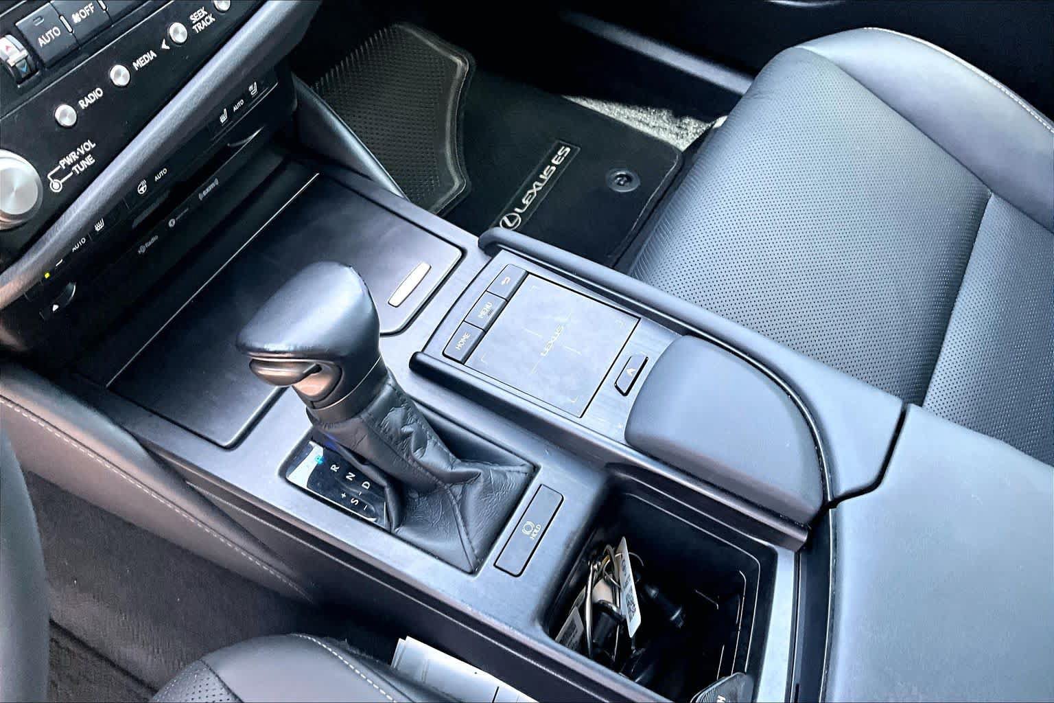 Used 2022 Lexus ES 350 w/ Premium Package FWD image 17