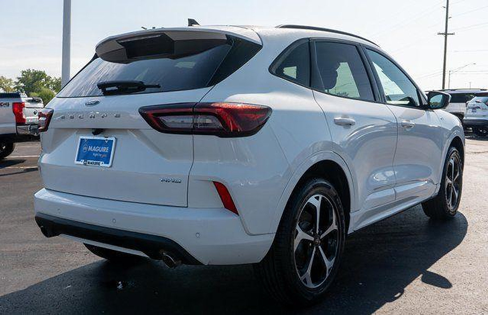 Used 2026 Ford Escape ST-Line Elite w/ Premium Technology Package AWD/4WD image 6