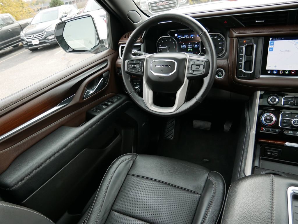 Used 2021 GMC Yukon XL Denali image 13