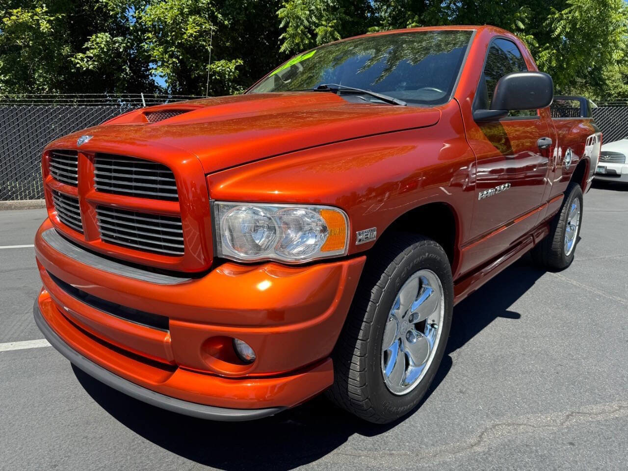 Used 2005 Dodge Ram 1500 Truck SLT w/ Daytona Edition Group AWD/4WD image 1