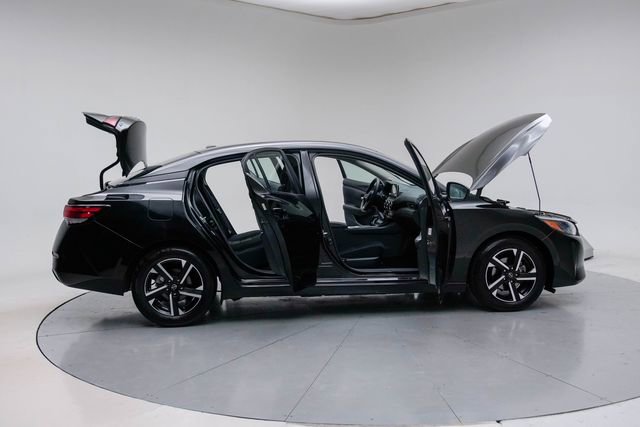 Used 2024 Nissan Sentra SV FWD image 14