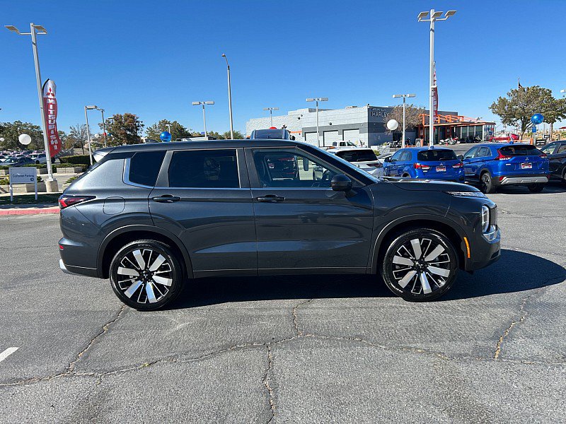 New 2026 Mitsubishi Outlander SE FWD image 11