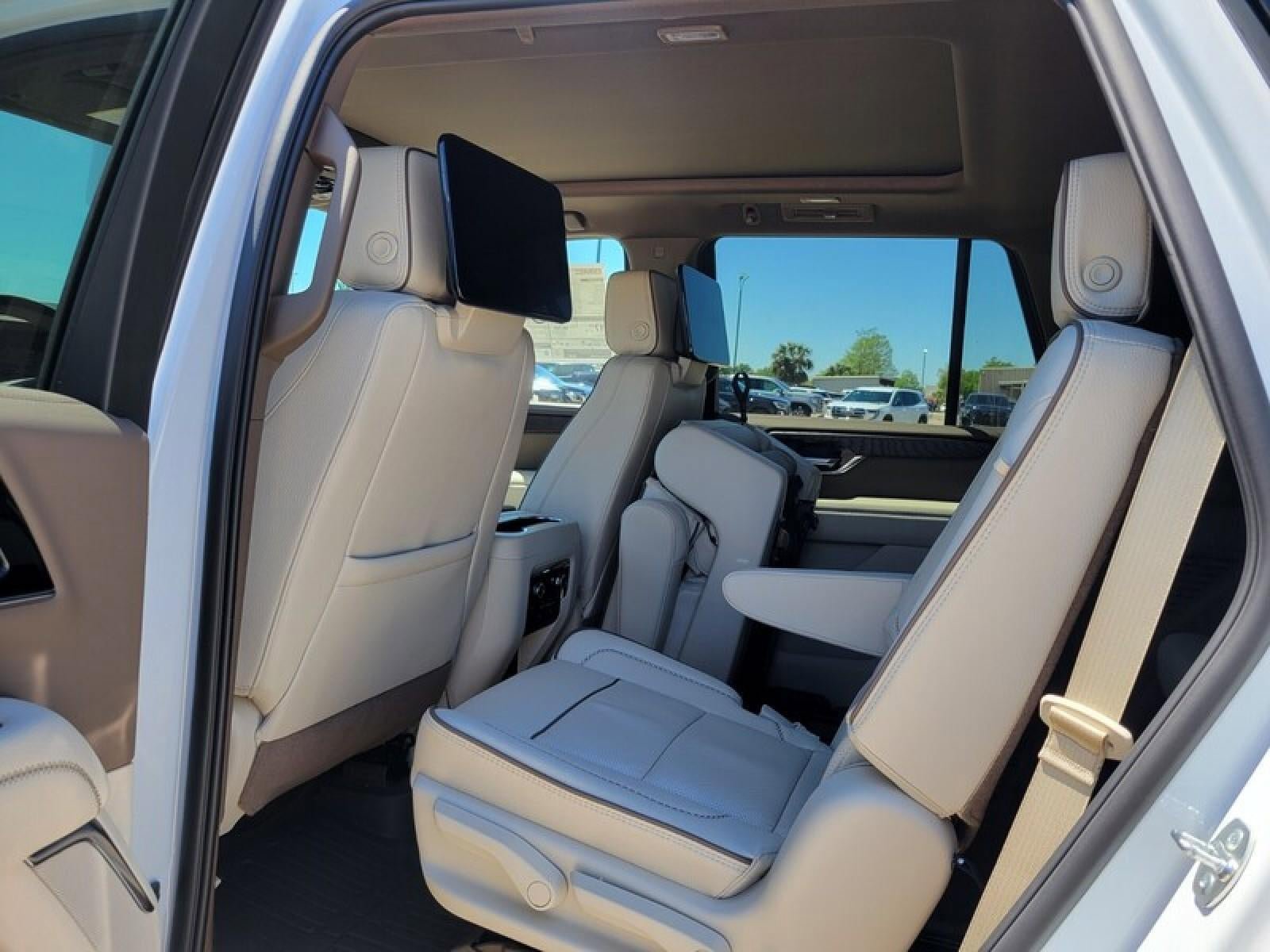 New 2026 GMC Yukon Denali w/ Denali Reserve Package RWD image 29