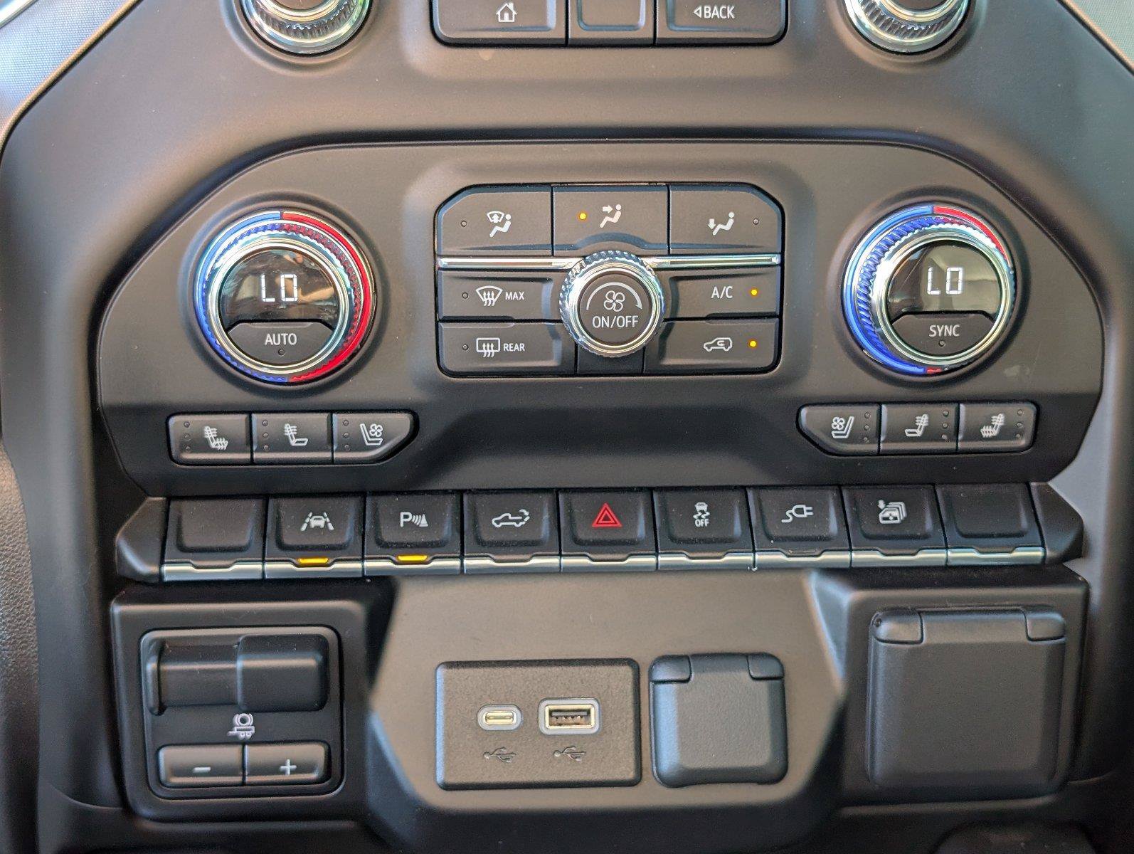 Used 2022 GMC Sierra 1500 SLT AWD/4WD image 24