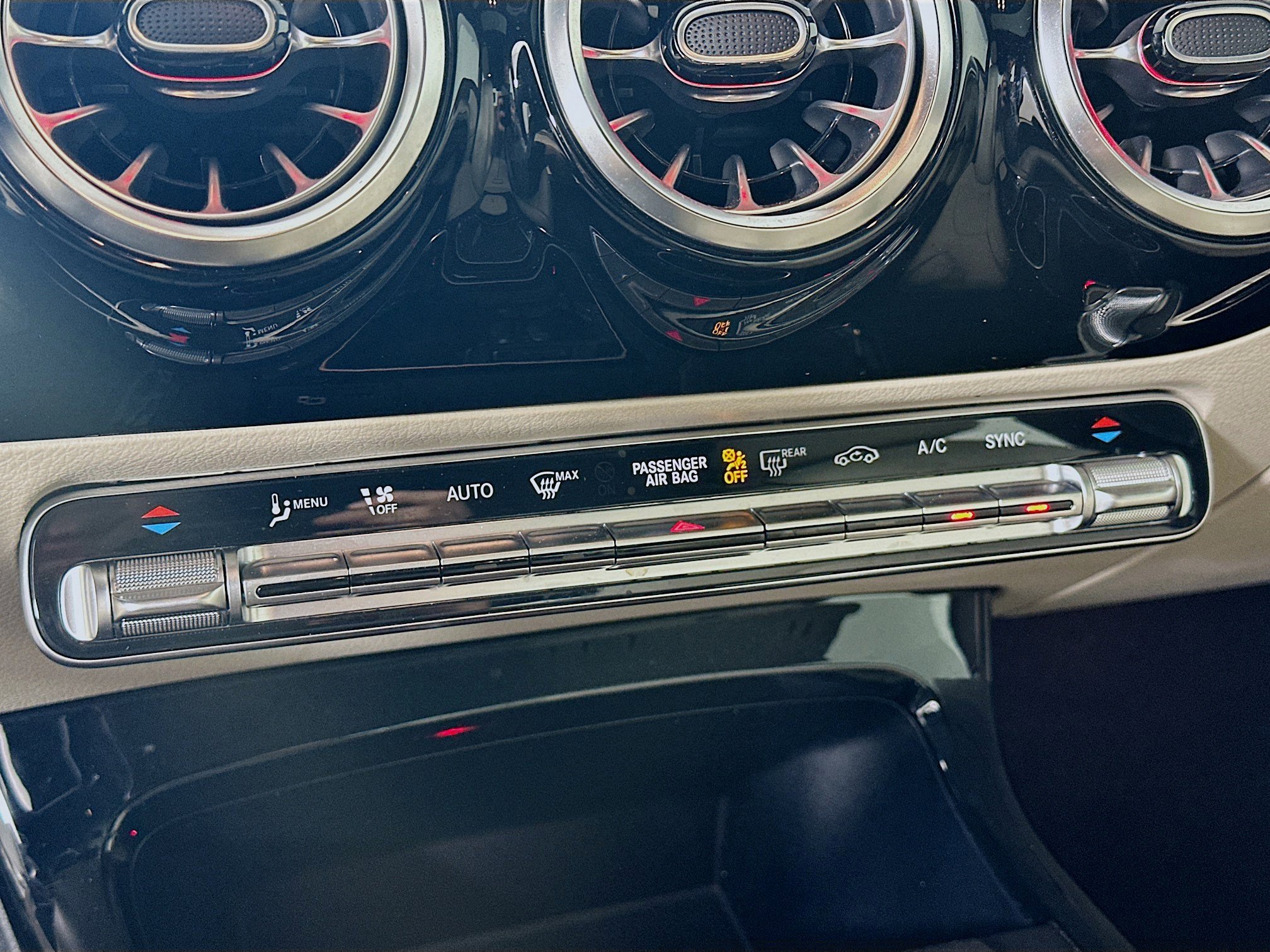 Certified 2022 Mercedes-Benz A 220 4MATIC image 21