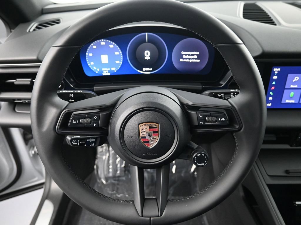 Certified 2025 Porsche Macan Electric image 12