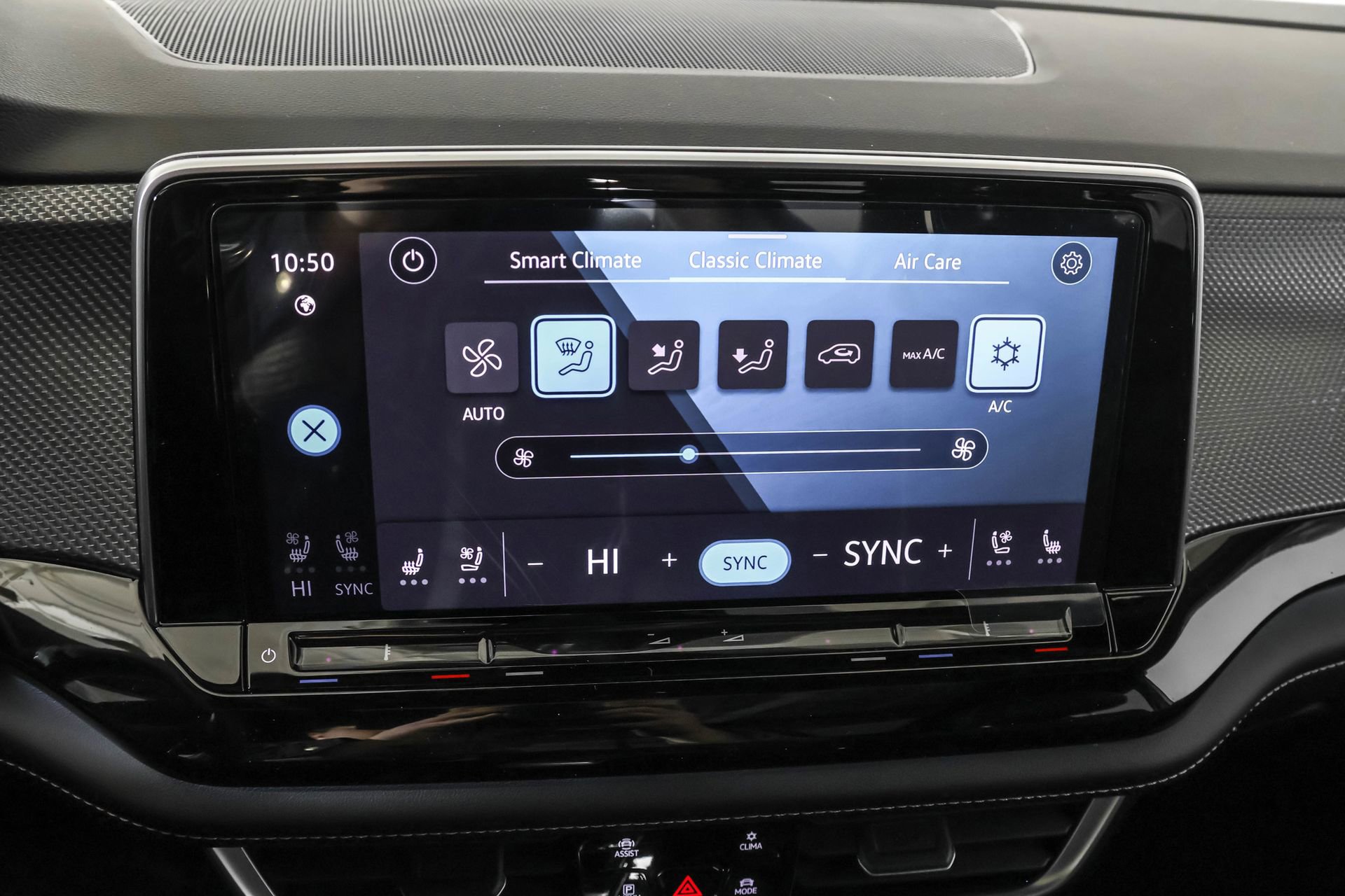 New 2026 Volkswagen Atlas Cross Sport SEL Premium R-Line image 29