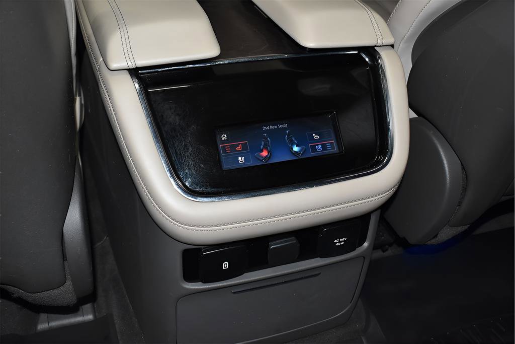 Used 2023 Lincoln Navigator L Reserve w/ Equipment Group 201A image 26