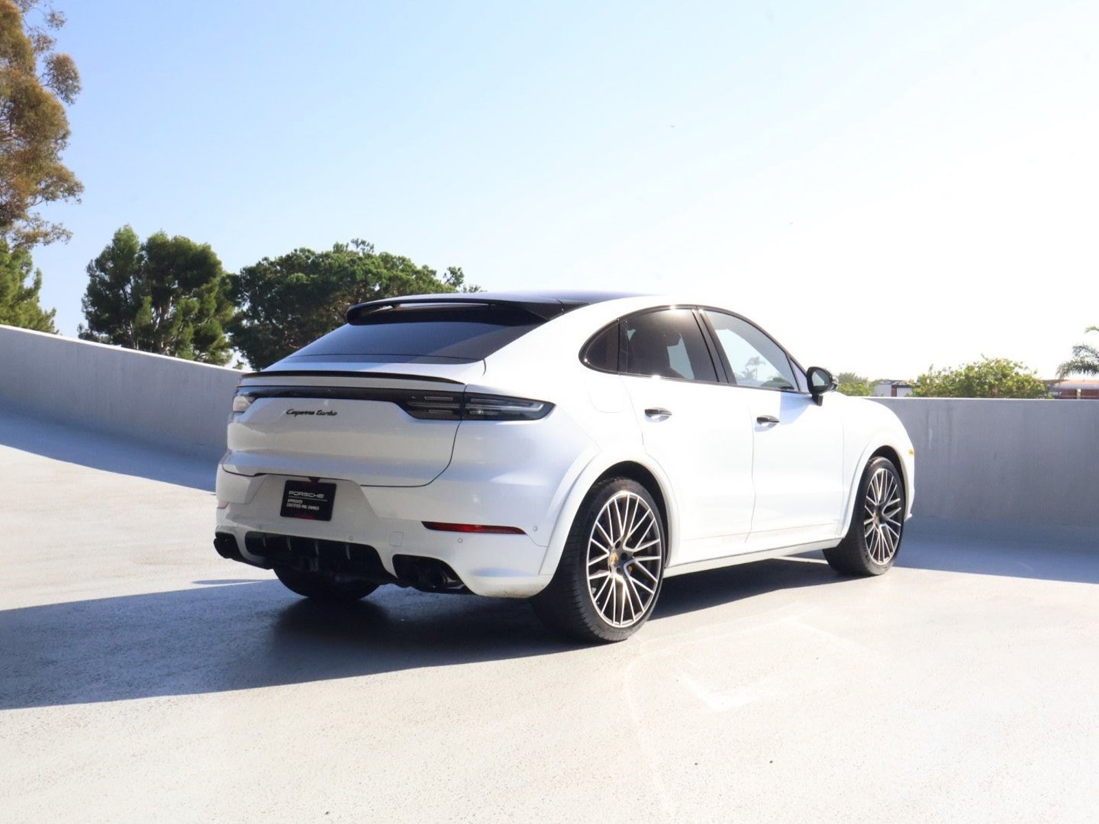 Certified 2022 Porsche Cayenne Turbo AWD/4WD image 9