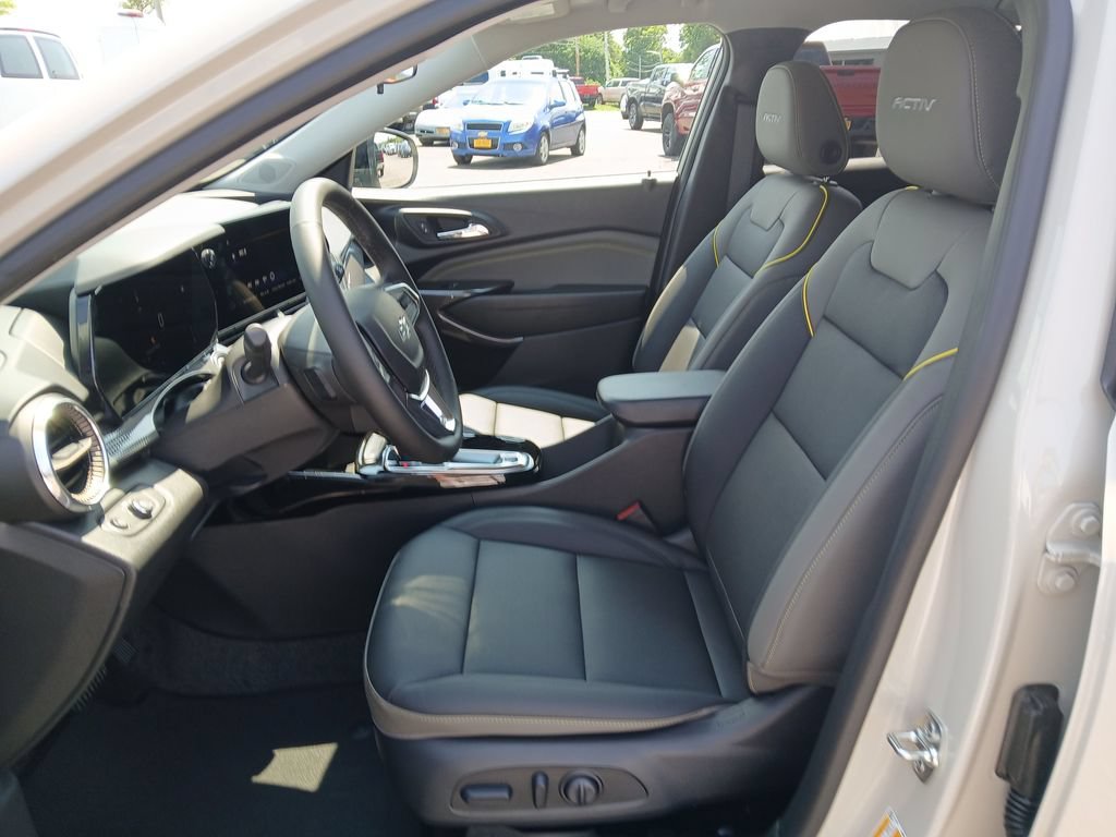 New 2026 Chevrolet Trax ACTIV w/ Driver Confidence Package FWD image 11