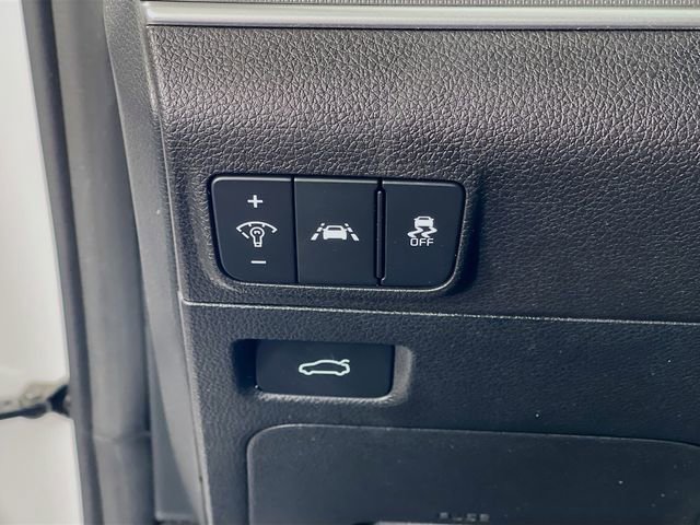 Used 2024 Kia K5 GT-Line image 11