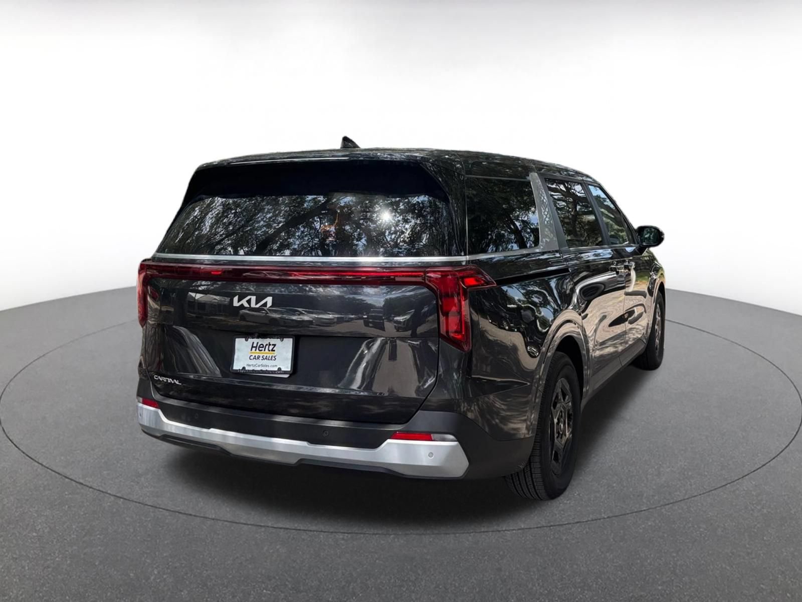 Used 2026 Kia Carnival FWD image 7