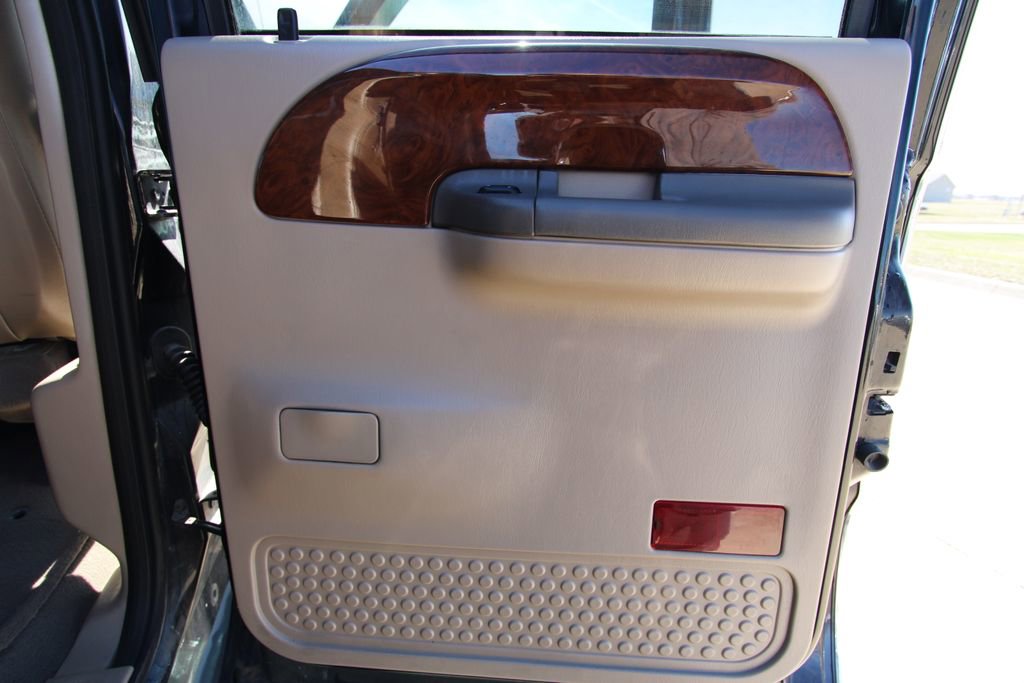Used 2004 Ford F250 Lariat image 31