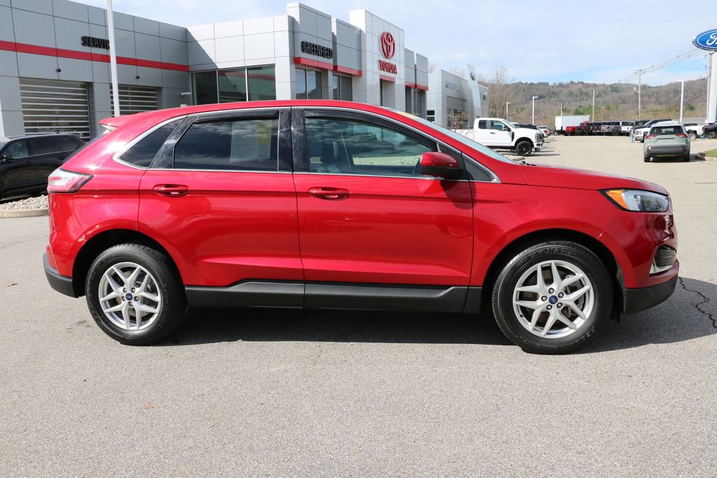 Used 2022 Ford Edge SEL w/ Convenience Package AWD/4WD image 3
