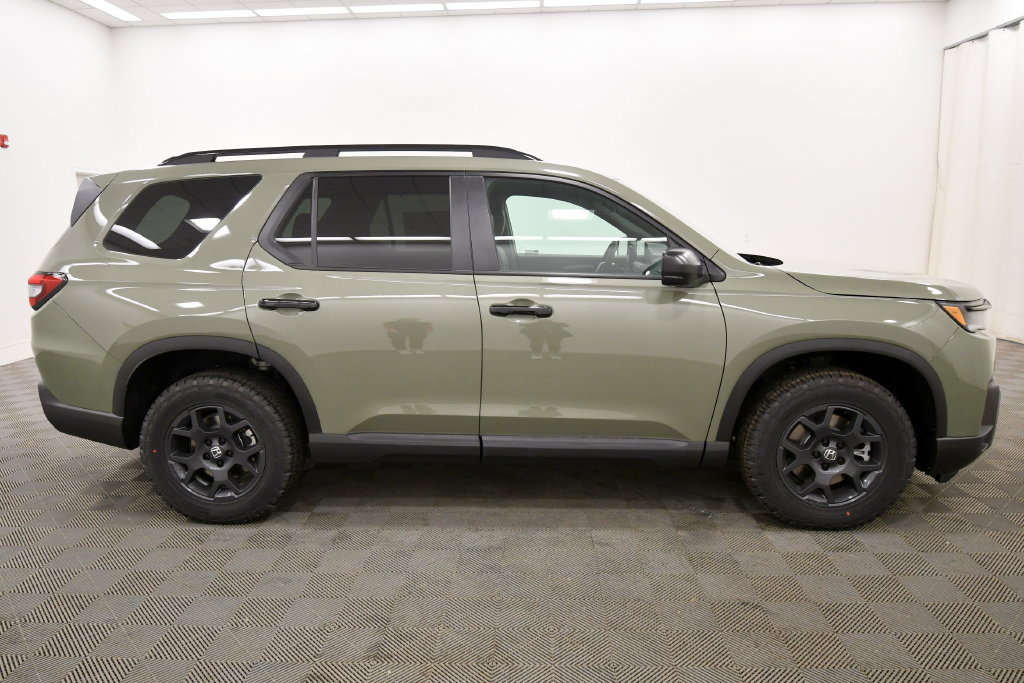 New 2026 Honda Pilot TrailSport image 8