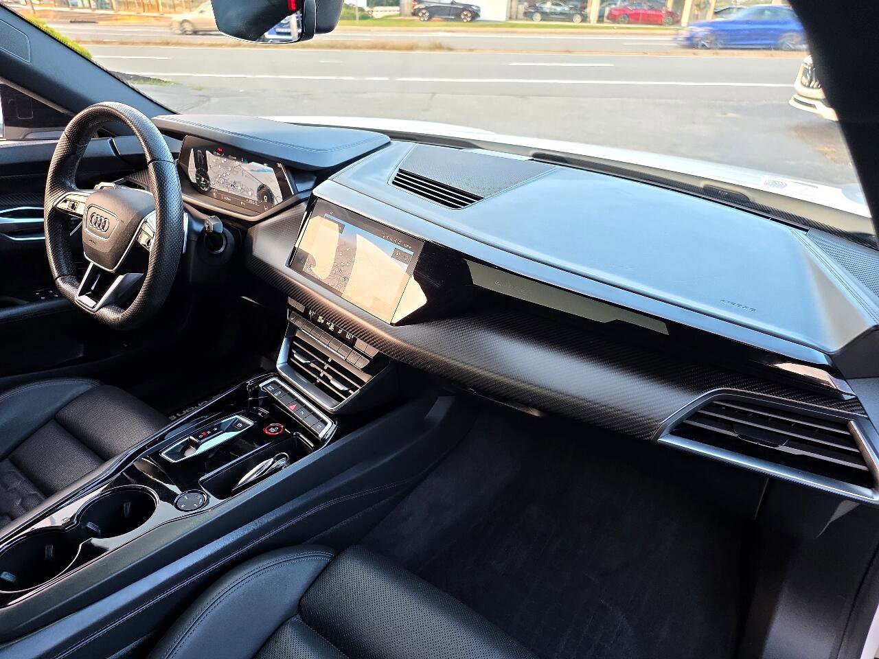 Used 2022 Audi e-tron GT Premium Plus w/ Performance Package image 41