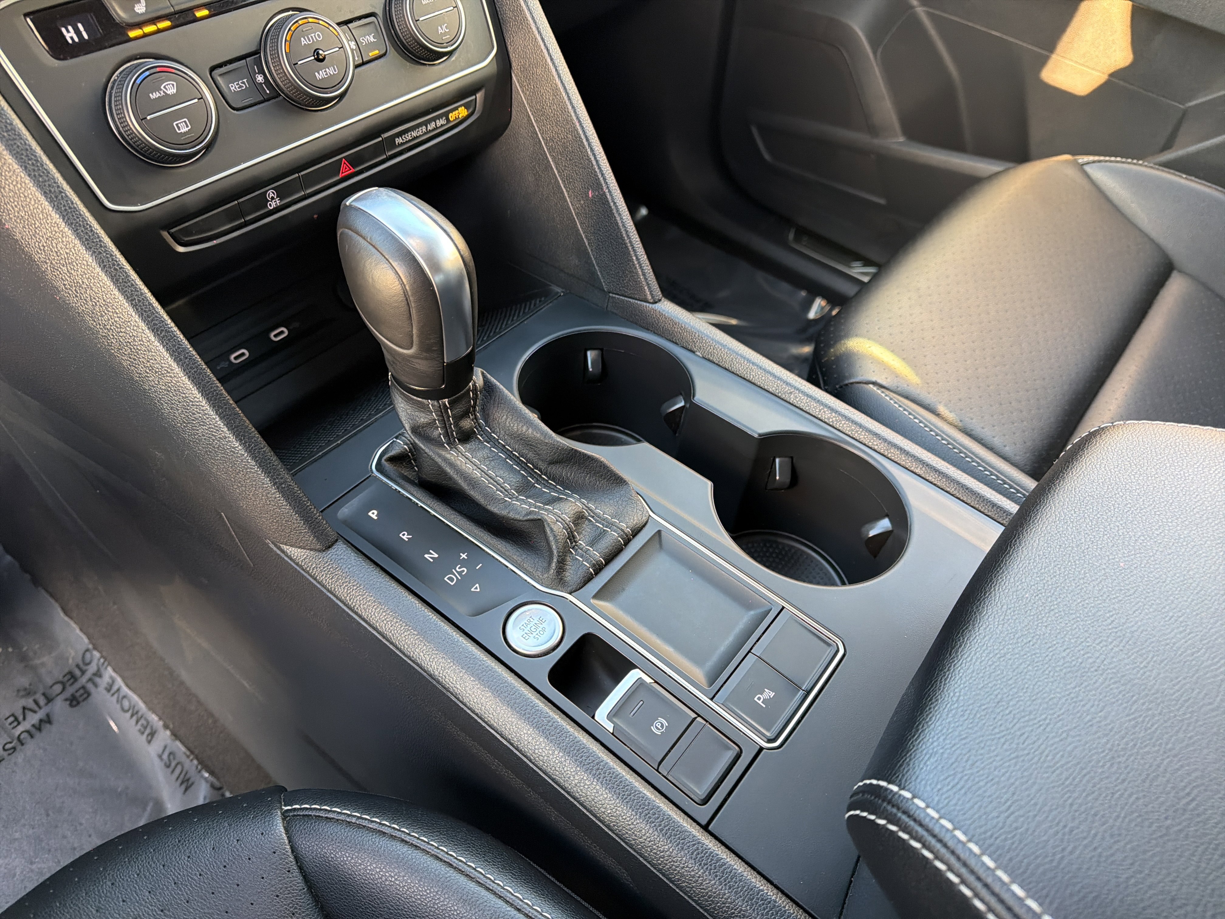 Used 2021 Volkswagen Atlas SE image 23