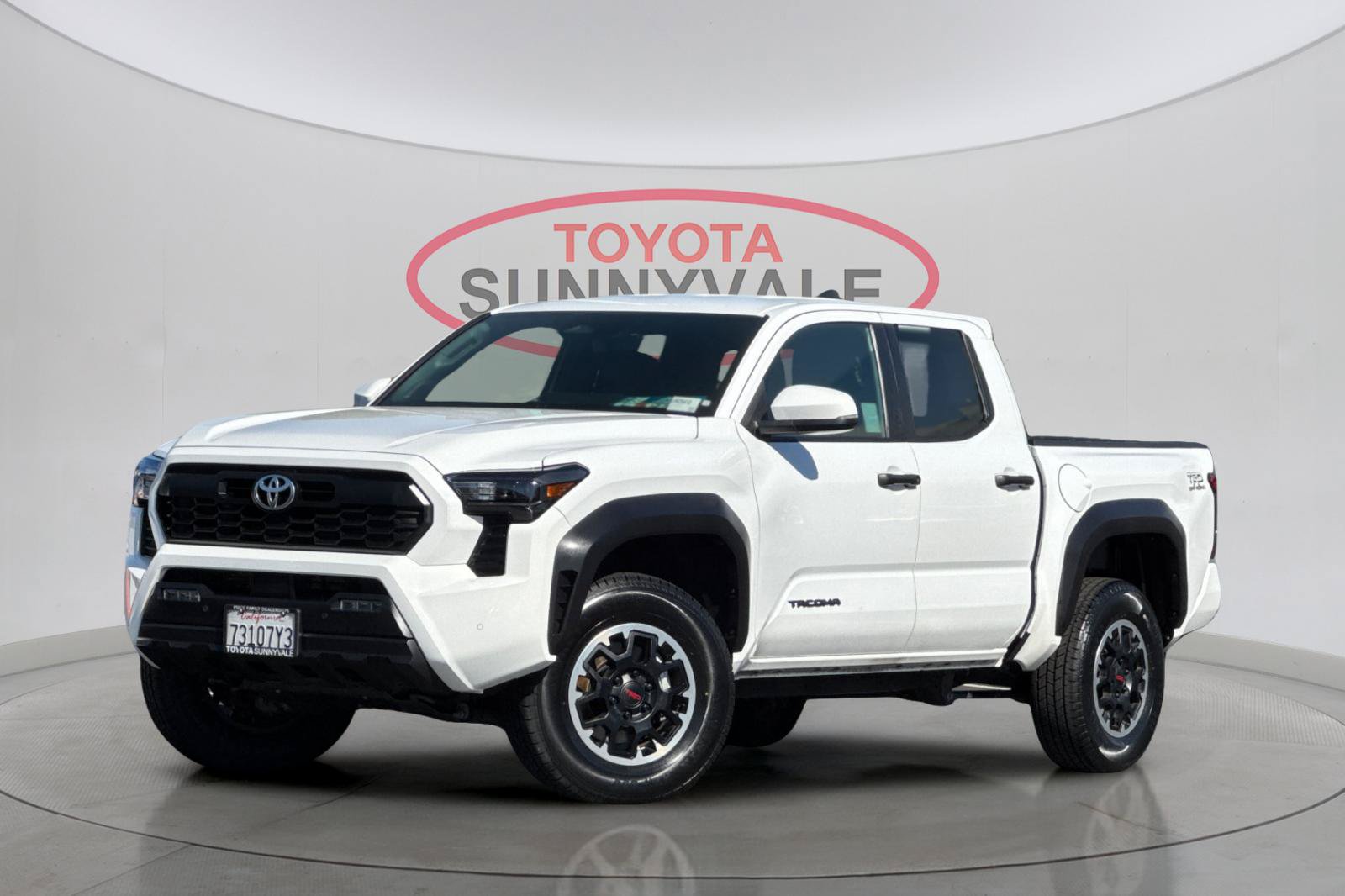 Used 2024 Toyota Tacoma TRD Off-Road w/ TRD Off Road Upgrade Package AWD/4WD image 2