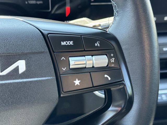 Used 2025 Kia K4 EX FWD image 23