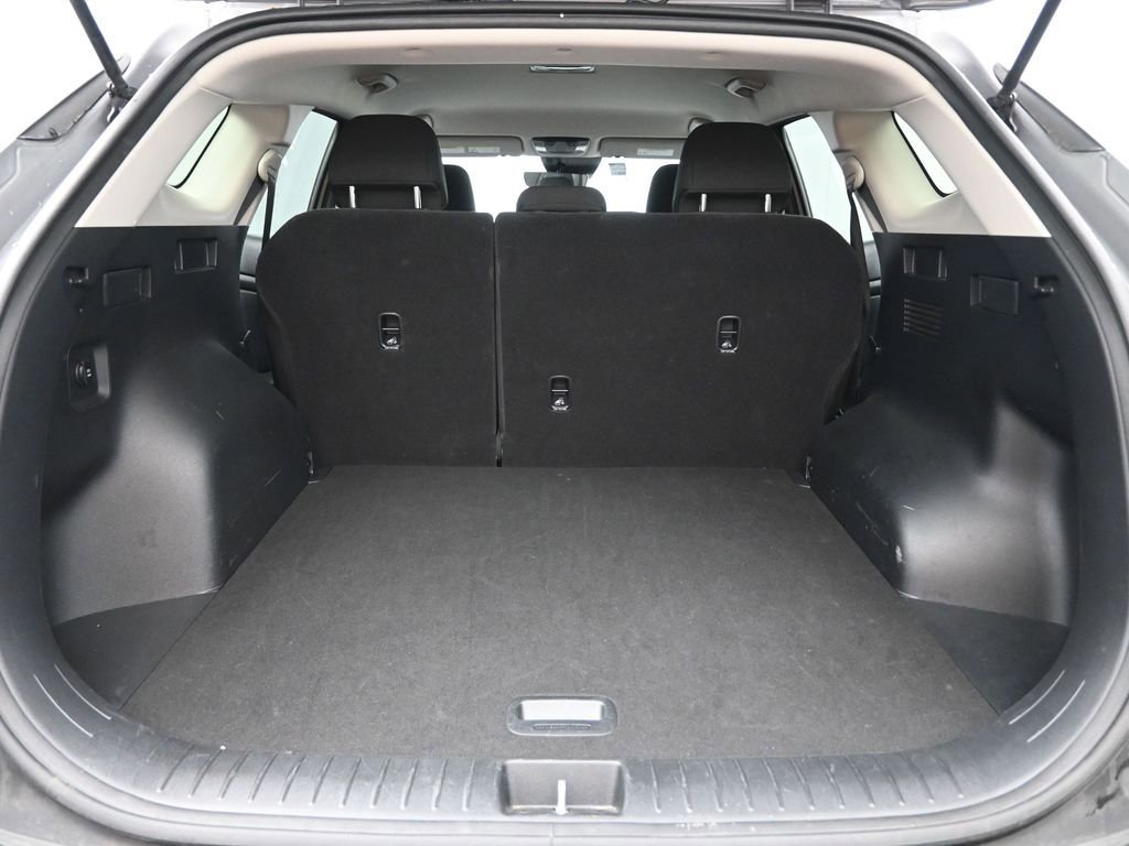 Used 2025 Kia Sportage LX image 29