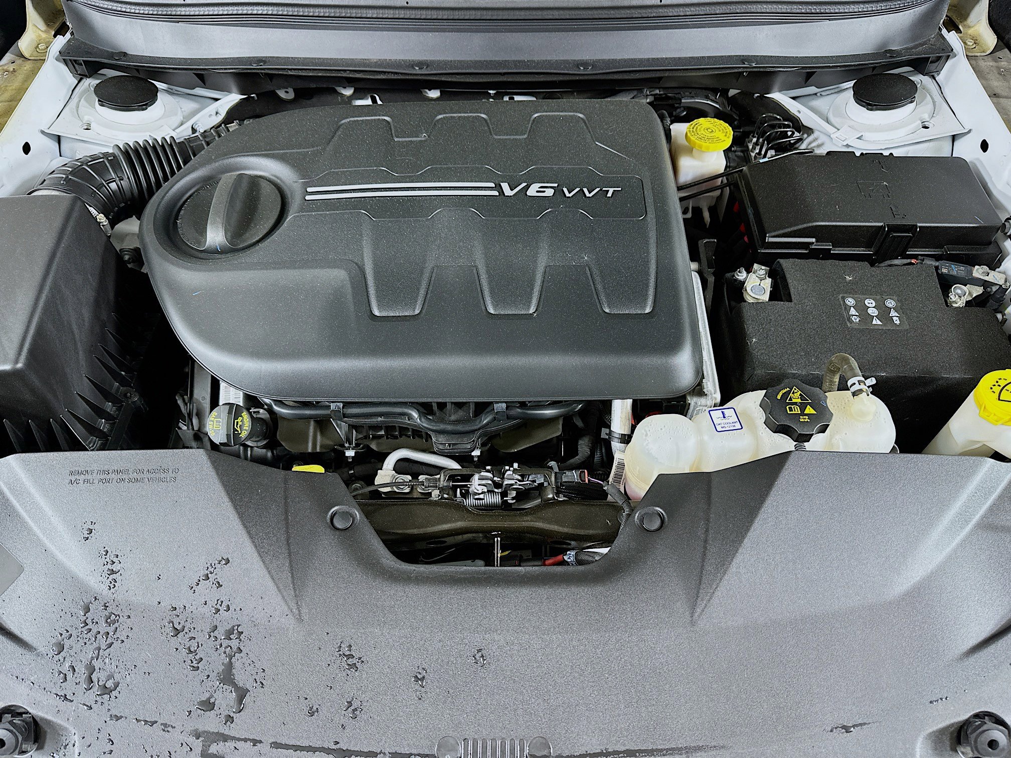 Used 2020 Jeep Cherokee Trailhawk w/ Technology Group AWD/4WD image 27