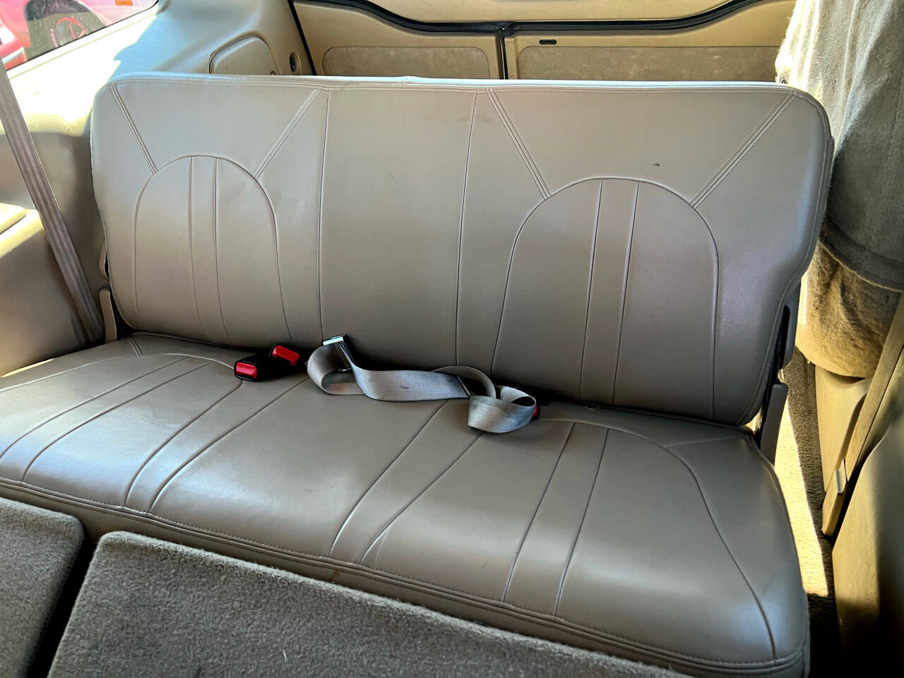 Used 2005 Ford Excursion Limited image 12