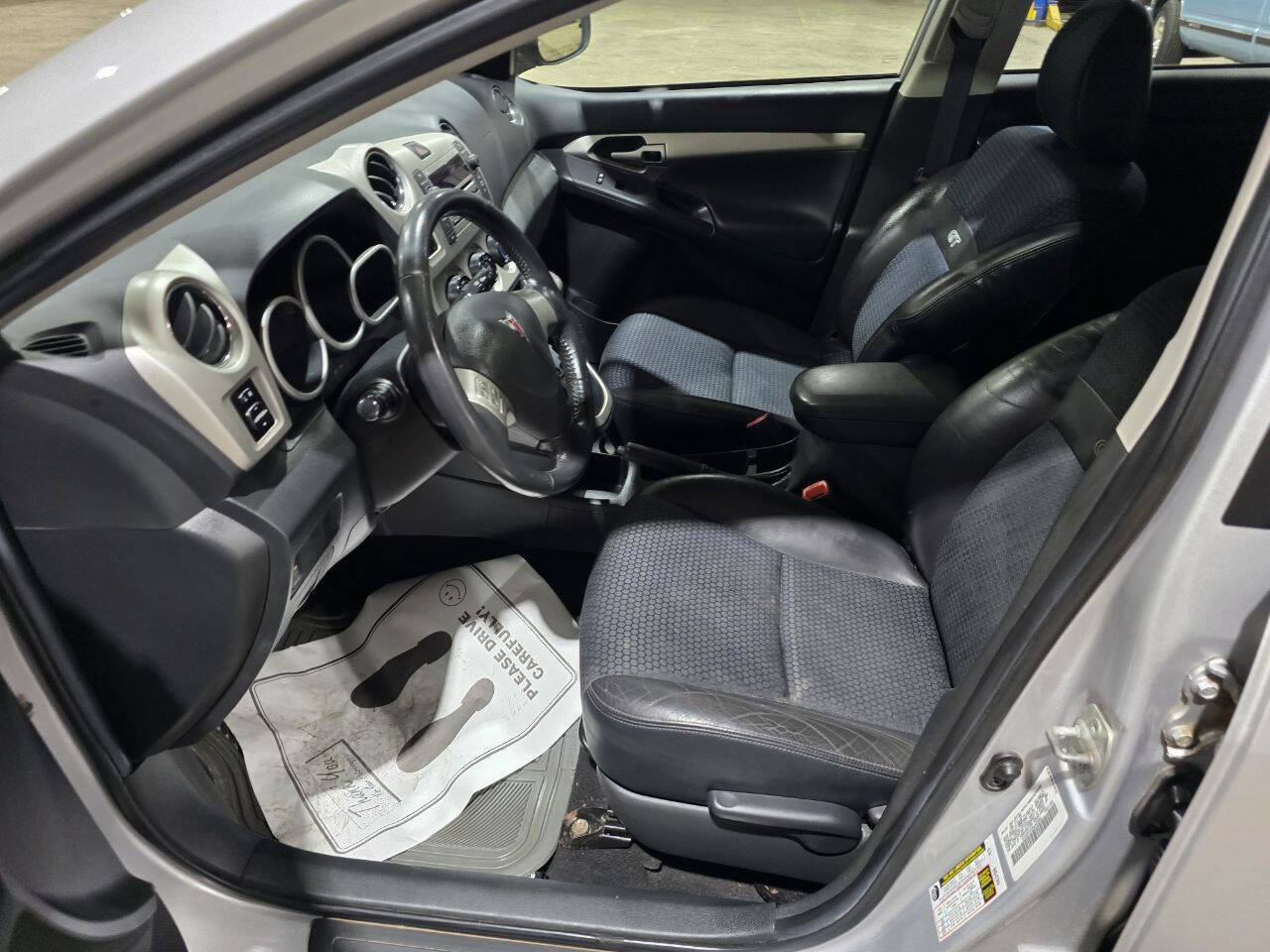 Used 2009 Pontiac Vibe GT FWD image 25