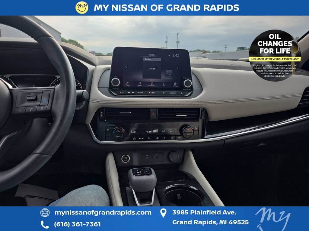 Used 2023 Nissan Rogue SL AWD/4WD image 21