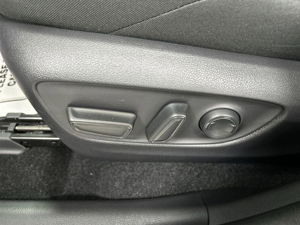 Used 2023 Toyota RAV4 SE w/ Weather & Moonroof Package AWD/4WD image 10