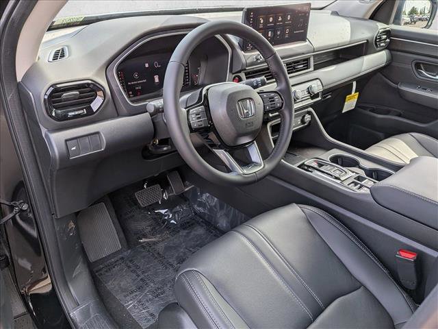 New 2026 Honda Pilot Touring image 3