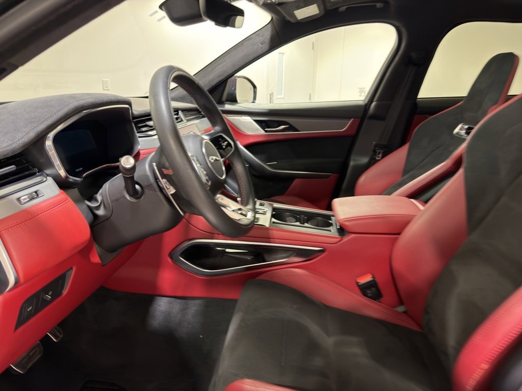 Used 2023 Jaguar F-PACE SVR image 11